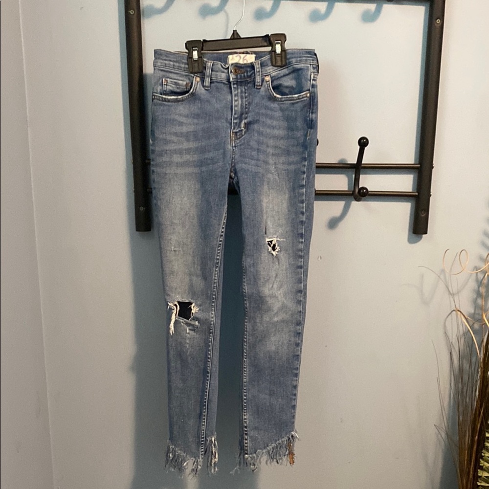 Free People Blue Distressed Ankle Jeans, sz 26
